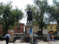 ファンティ将軍の銅像