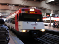 アトーチャ駅のリージョナル列車
