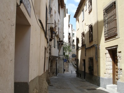 クエンカ旧市街の細い路地